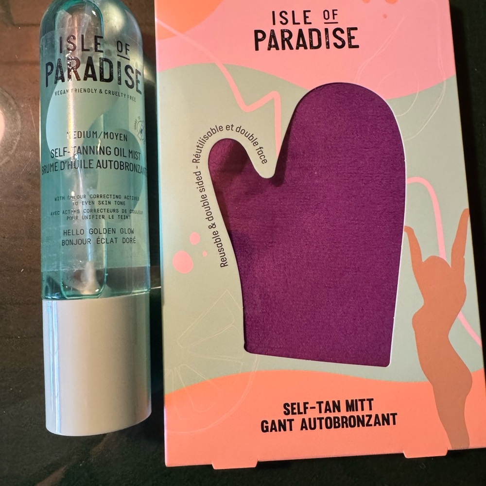 Isle of Paradise Purple Self-Tan Mitt & Self-Tanning Oil Mist Set